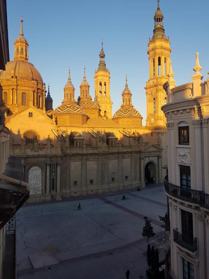 El Balcon De Pilar Apartment Zaragoza Luaran gambar